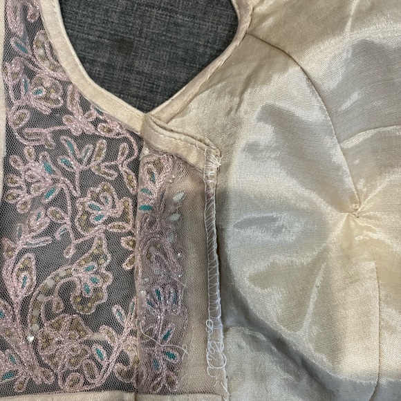 Designer lehnga - Picture 7 of 16